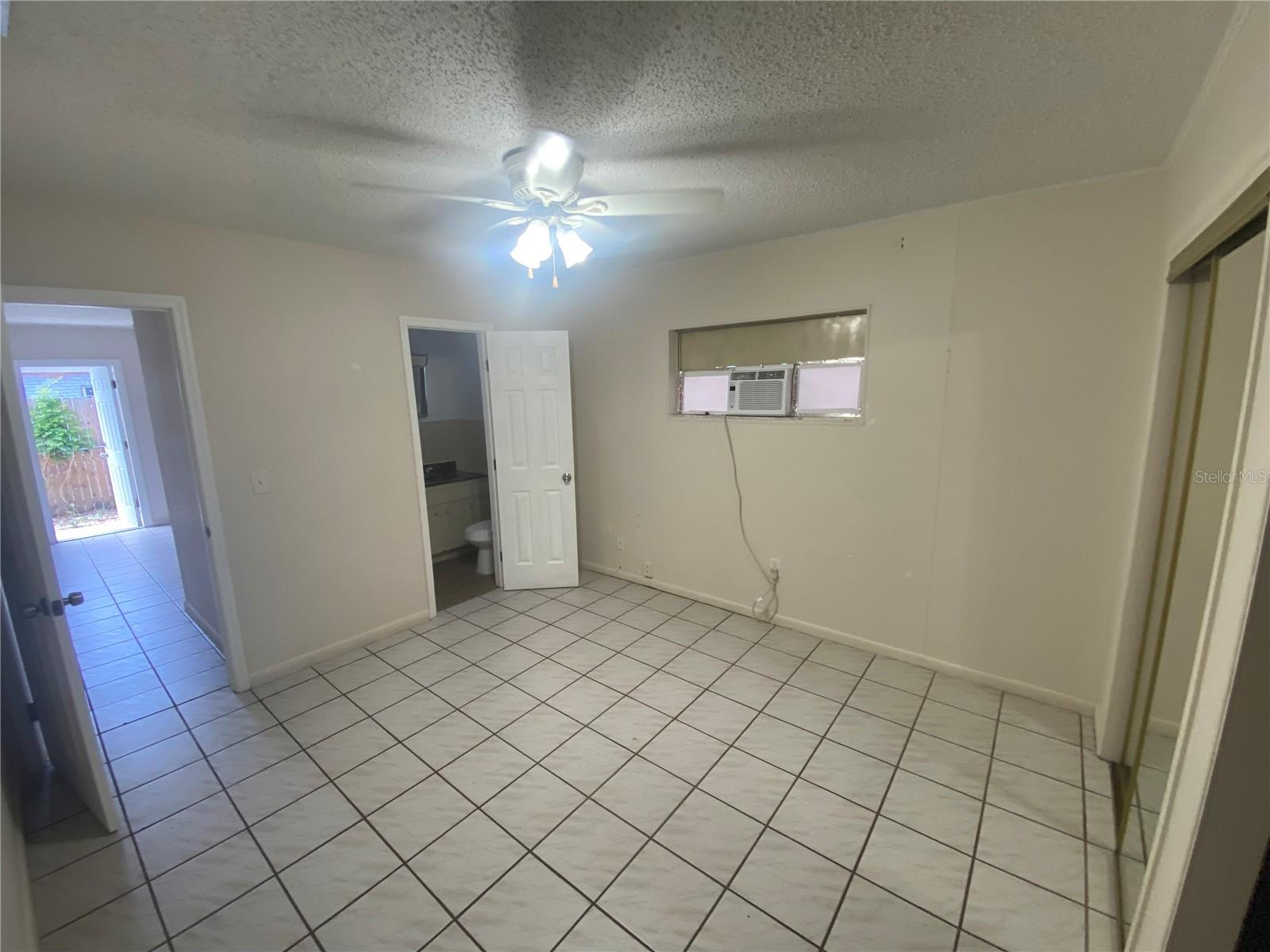 3421 W Abdella Street