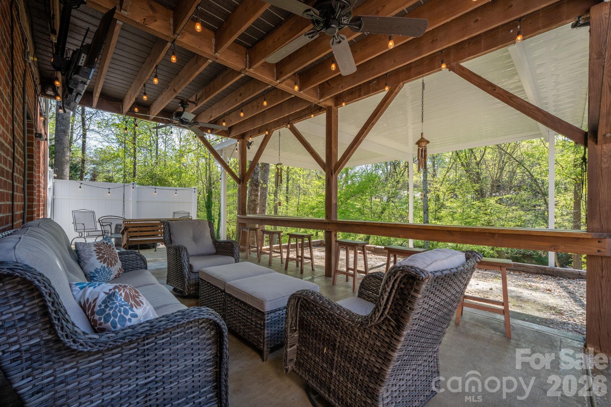 104 Buck Shoals Circle