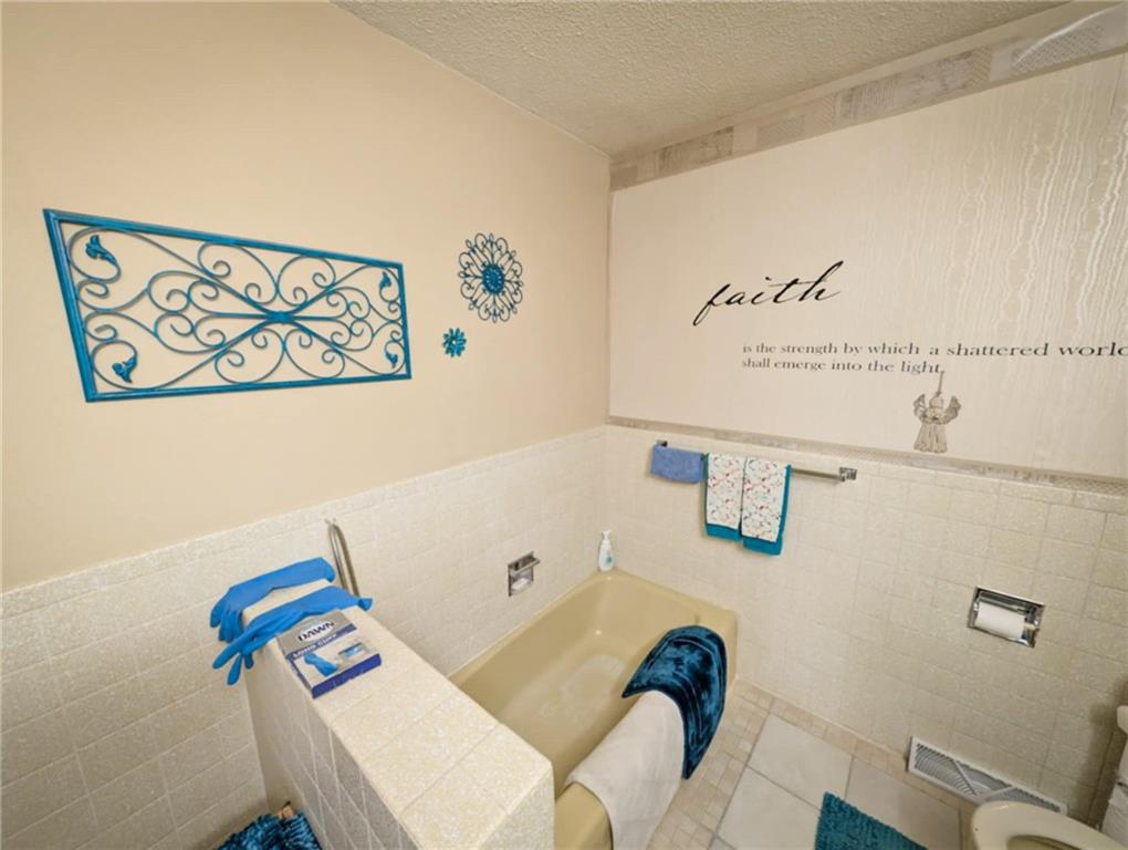 1618-1620 Wayne Drive