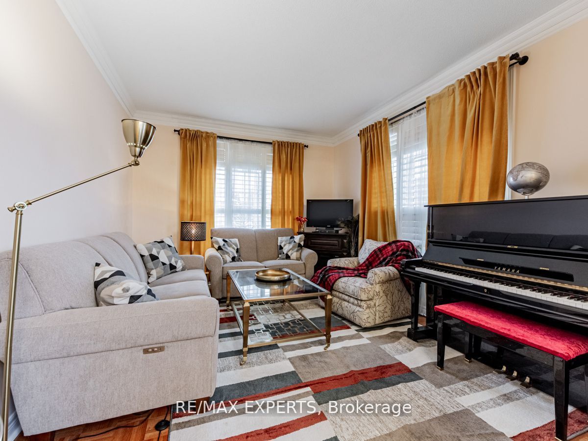 40 Signet Way