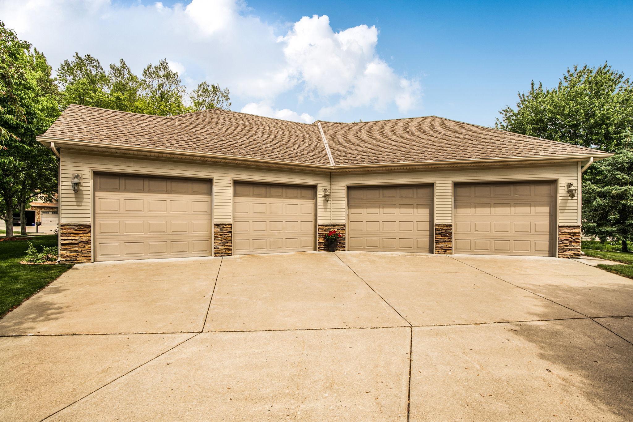2012 Temminck Road