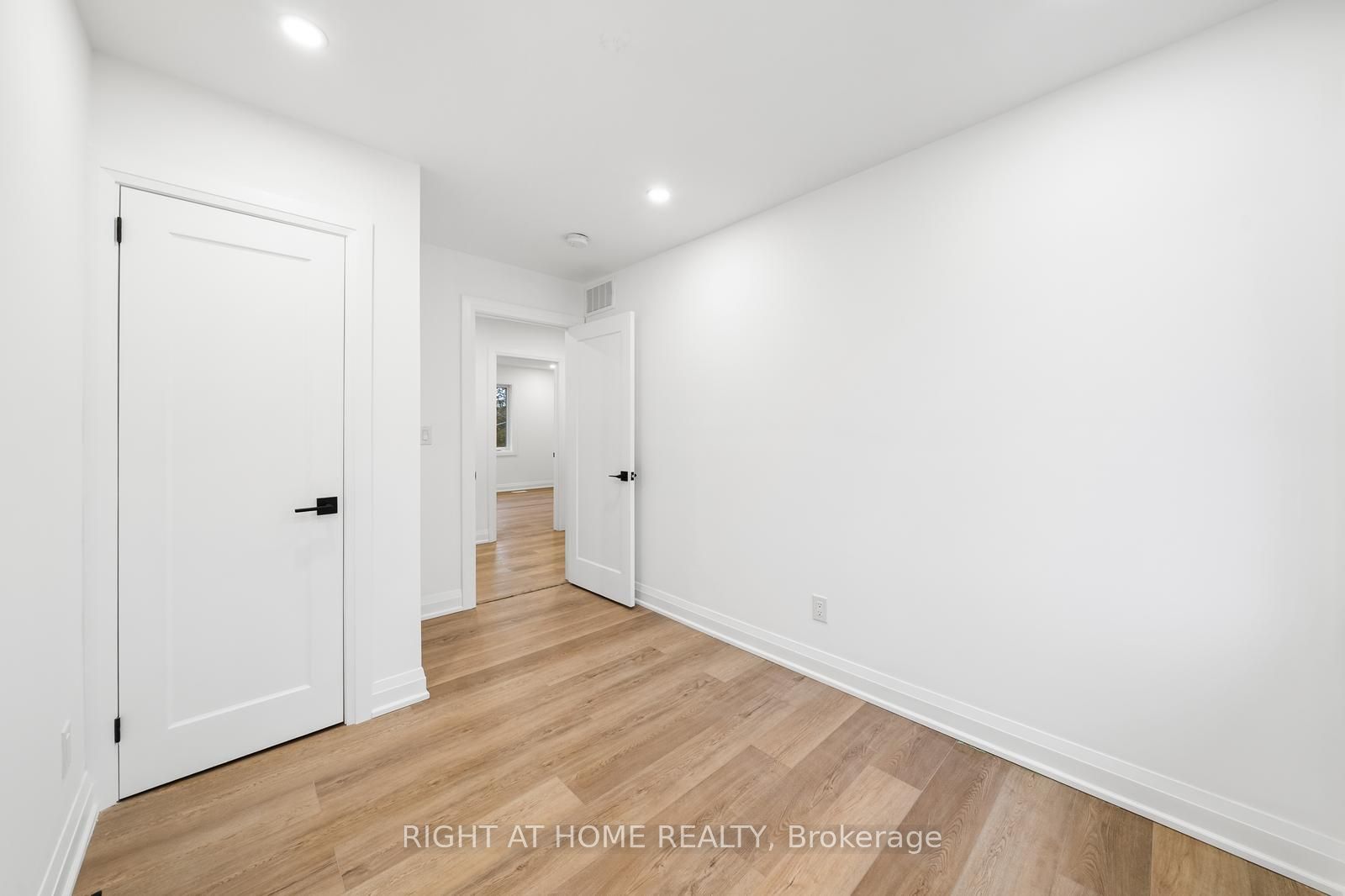 147 Forman Ave