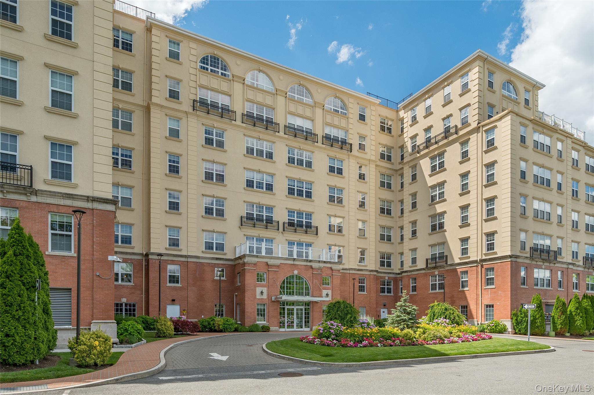 10 Byron Place 306
