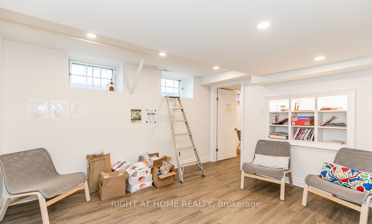 18642 Leslie St Bsmnt