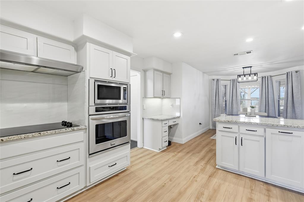 5008 Lake View Circle