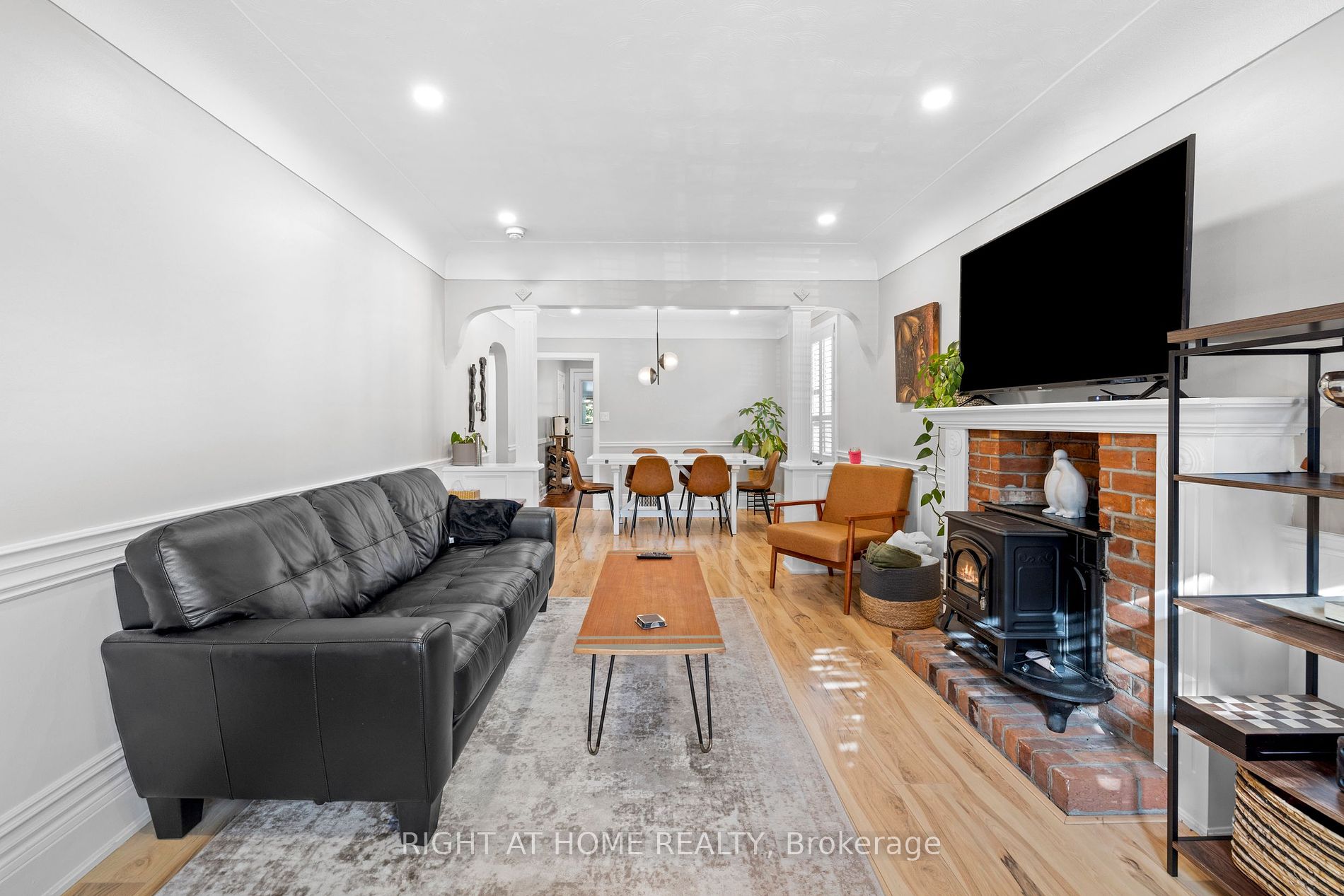 46 N East 36th St