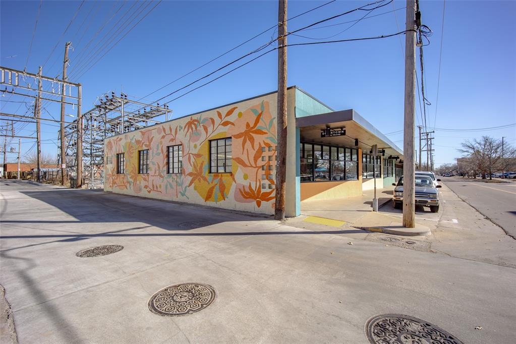 FOR LEASE: Discover a fantastic commercial opportunity in the heart of Downtown Norman! Suite 111 at 121 Santa Fe offers 1,600 square feet of flexible space. This prime location is approximately 1/2 mile to Campus Corner and University of Oklahoma, and surrounded by a vibrant mix of local restaurants, unique shops, and cultural events. With monthly art walks and a lively downtown scene, this area naturally attracts visitors and locals alike. Enjoy the benefit of ample street parking, making it easy for your customers and clients to stop by. Whether you’re starting a new venture or relocating to a more dynamic setting, this space delivers unmatched visibility and accessibility in one of Norman’s most sought-after areas.