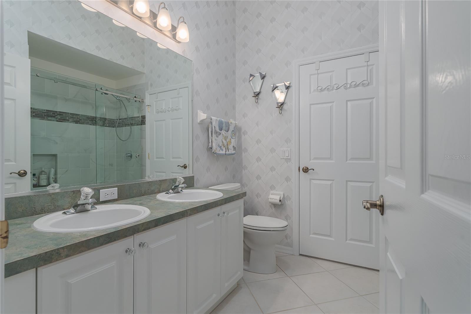 6101 Laurel Creek Trail