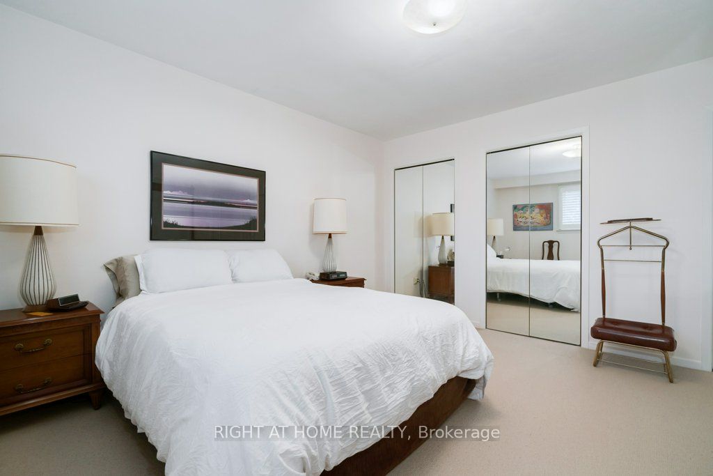 7 Sandbourne Cres