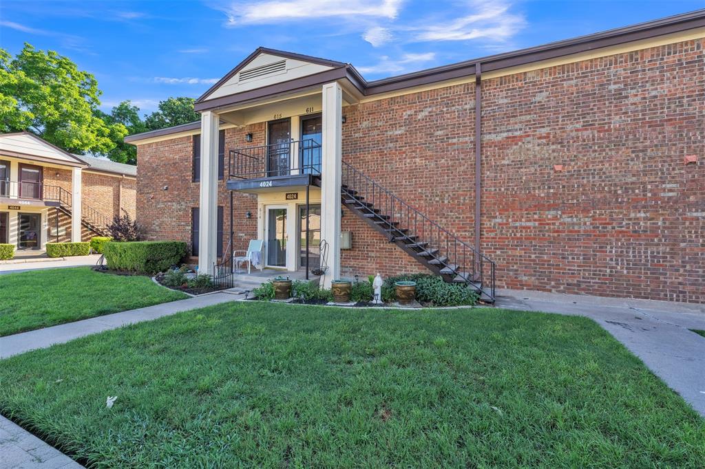***Your association fees, water bill and electricity bill is included in the $1300 rental rate.*** Located in the heart of the Ridglea Country Club area, Condo 611 is a little bit of heaven. Your kitchen has granite countertops, a convenient breakfast bar and an oven, cooktop, microwave, refrigerator, dishwasher - everything you need is here. There are laundry connections with a white stackable washer and dryer. There is an expansive living room and dining room with a balcony for outdoor dining. The bath features a tub and shower with an updated sink and hardware. The entire condo has been freshly painted. The primary bedroom is large with a walk in closet. You are steps from the sparkling blue pool. You will be close to the Hulen and Bryant Irvin shopping, the Clear fork mall, many restaurants, downtown Fort Worth, Dickies Arena, I30 and 820. Virtually staged.