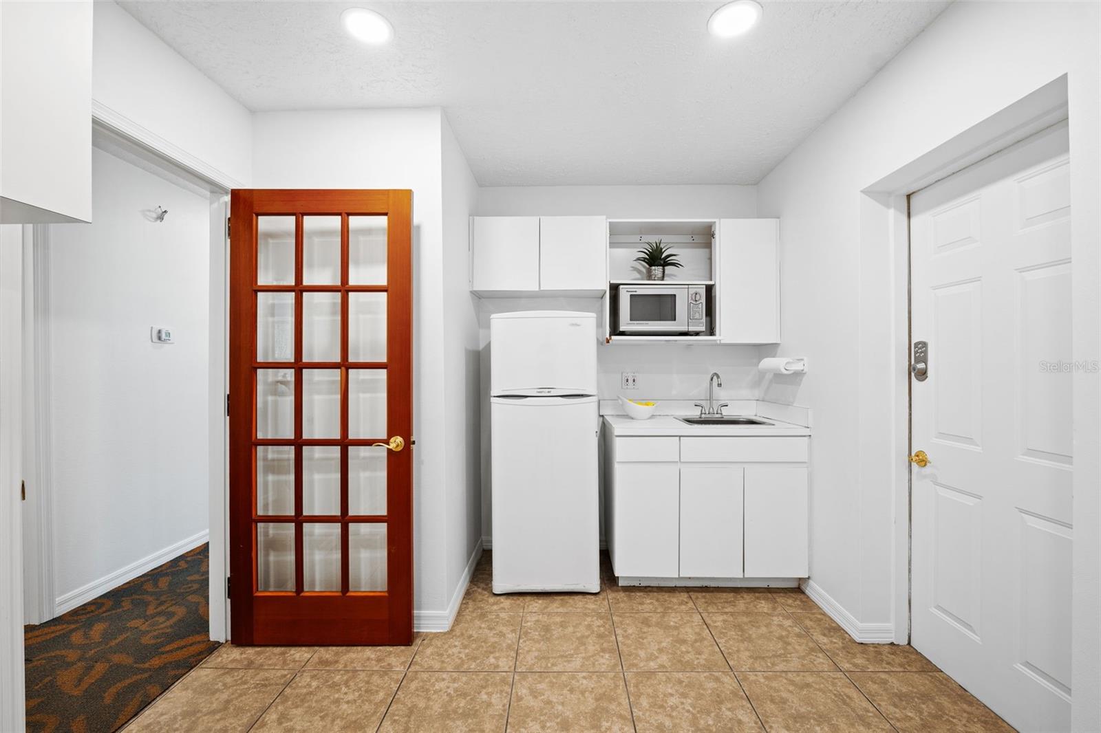 1304 W Fletcher Avenue