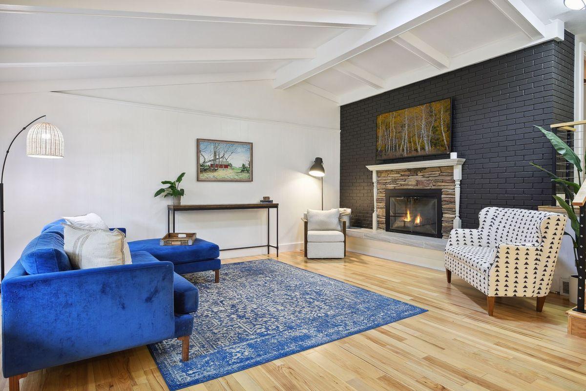 25640 Sunnyvale Lane