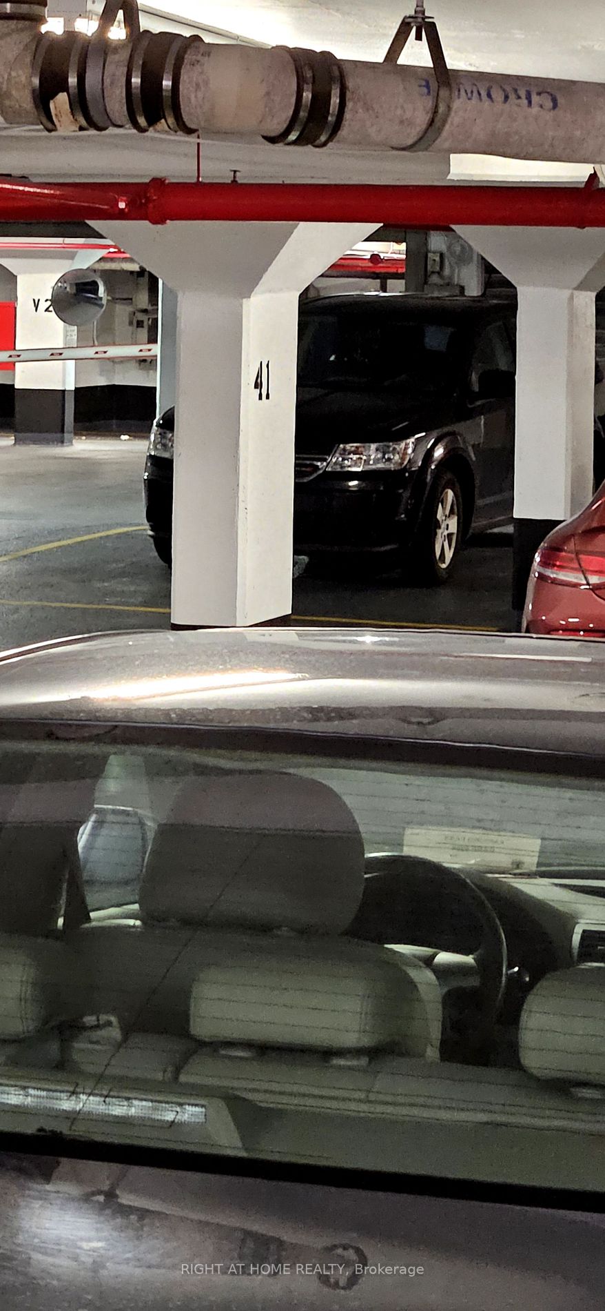 61 Town Centre Crt Th67