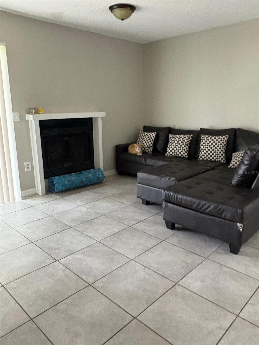 5861 La Costa Drive 115