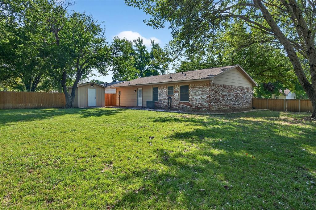 609 E Martin Lane