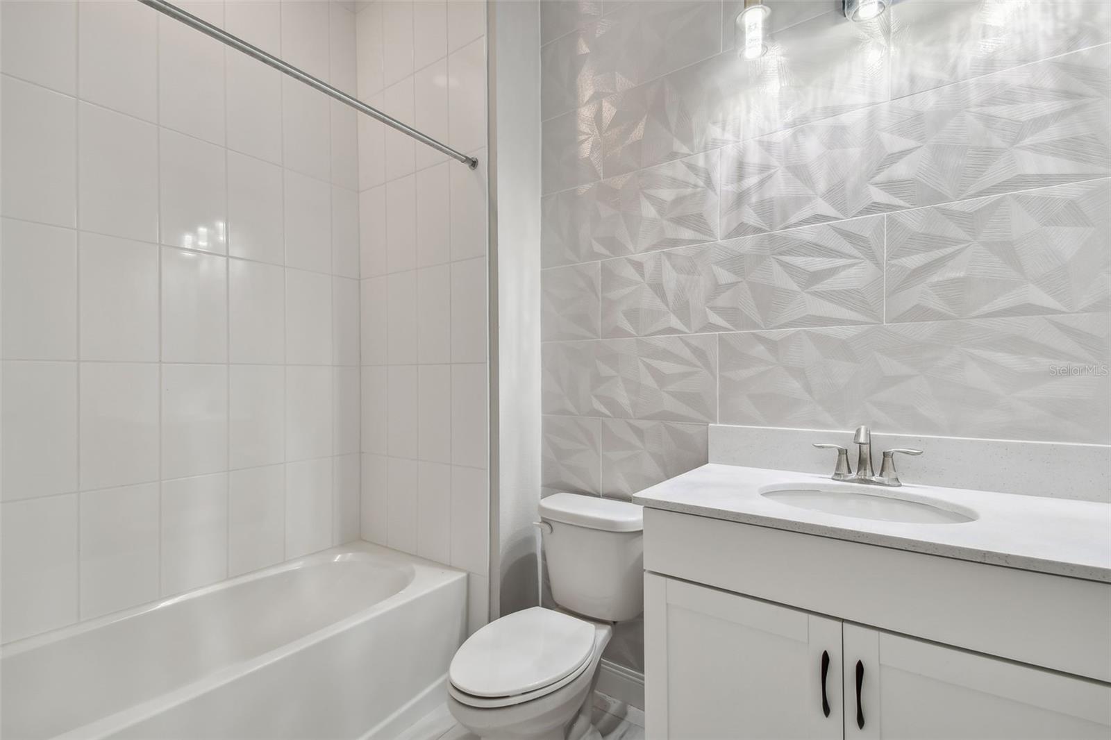 11239 Rustic Timber Loop