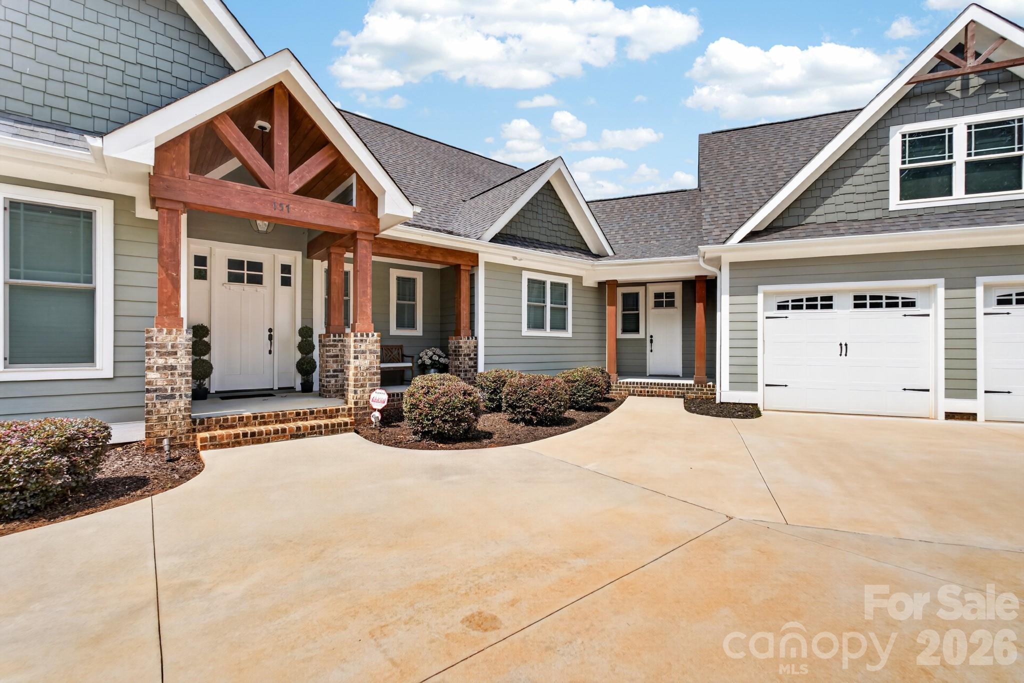 157 Landing Trail