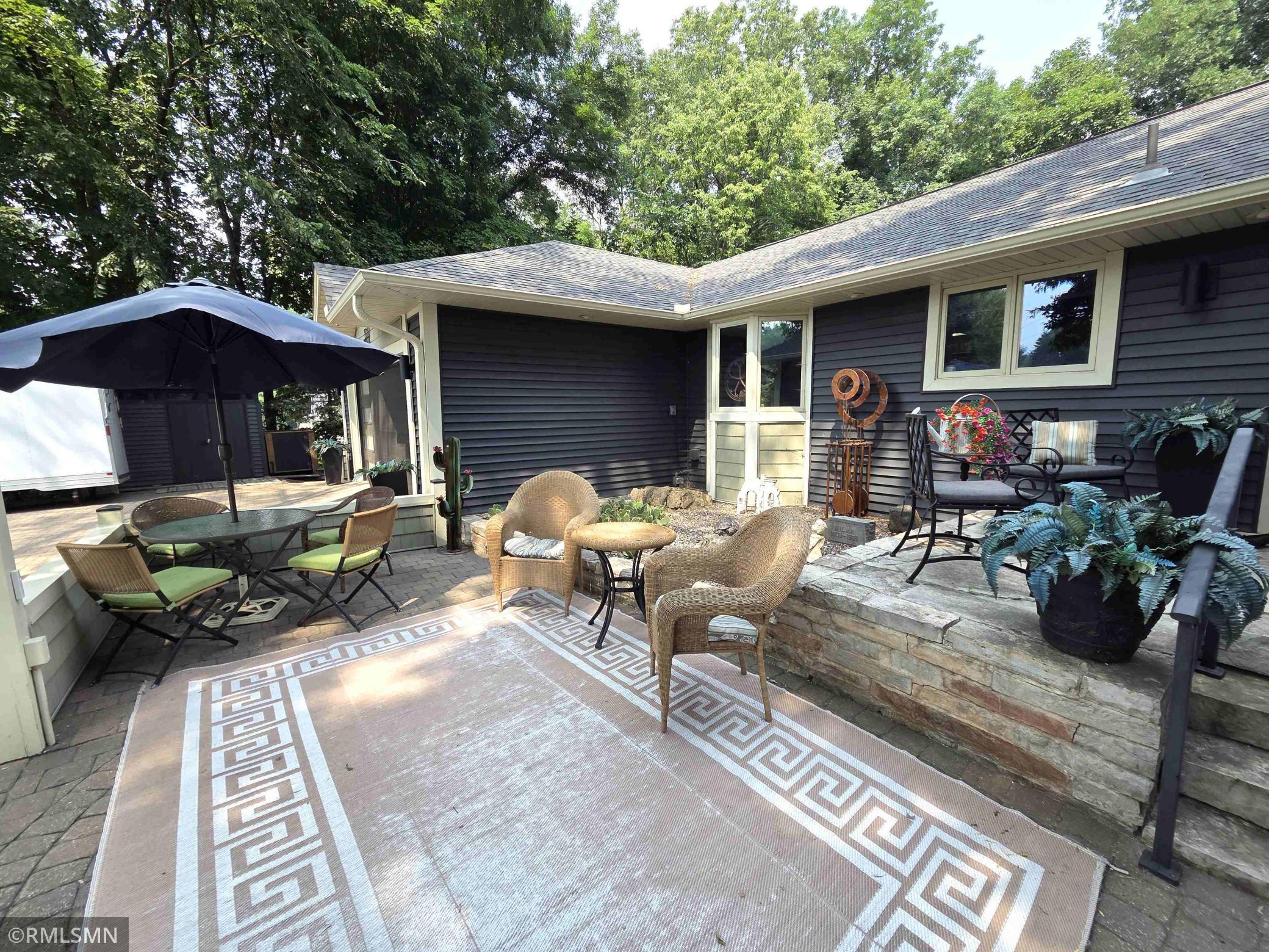 13060 Oakview Lane N