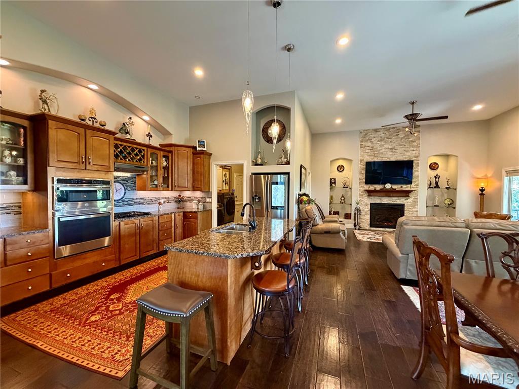 120 El Rancho Drive
