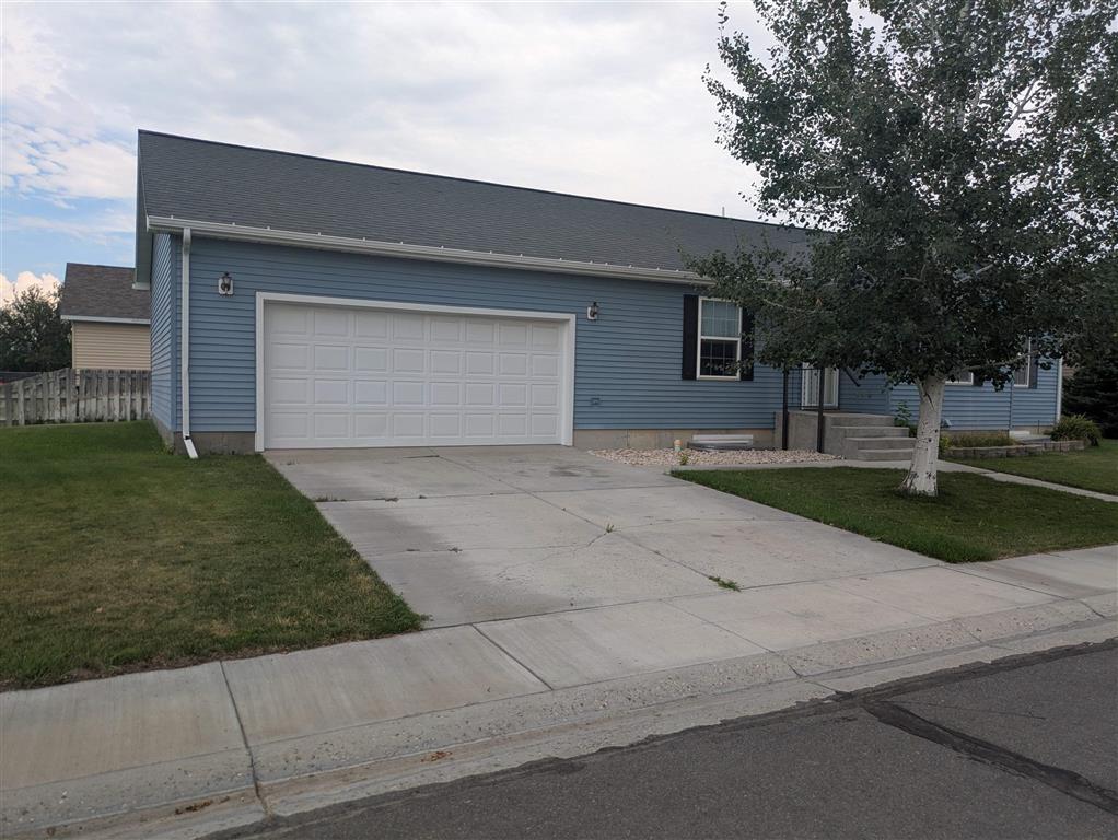 691 Oakwood Dr