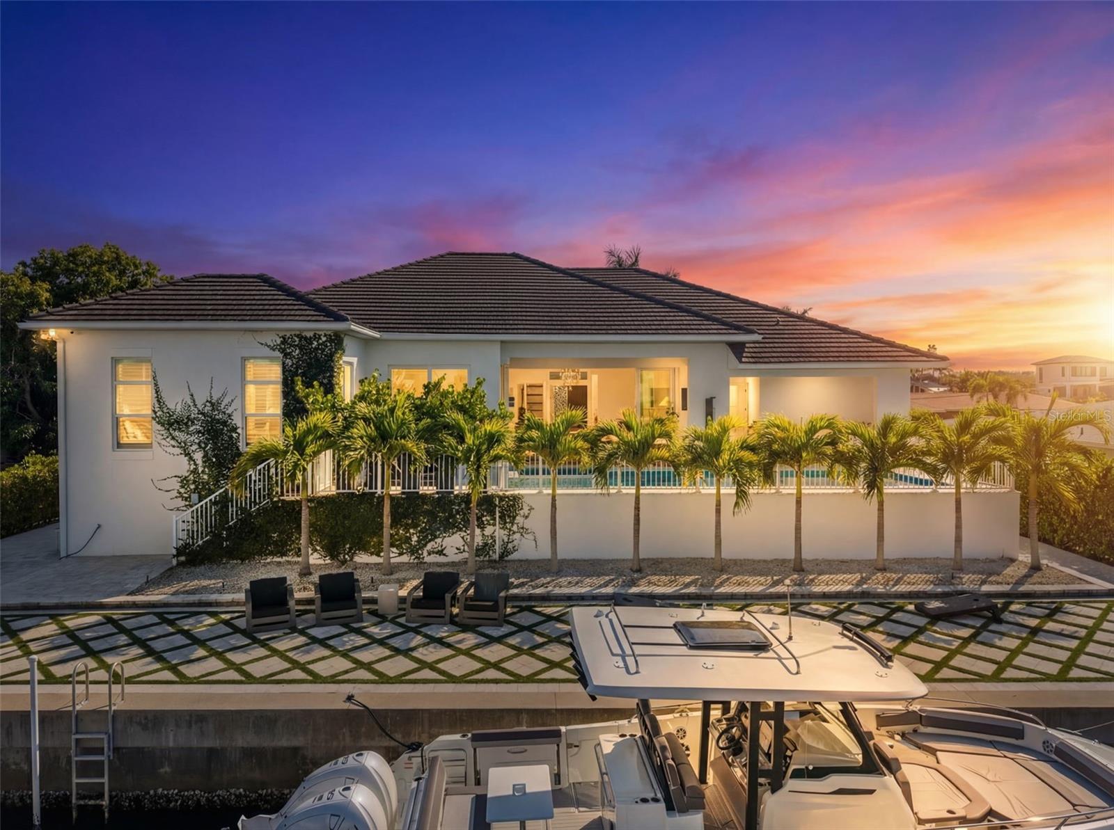 1643 Stanford Lane, Sarasota, FL