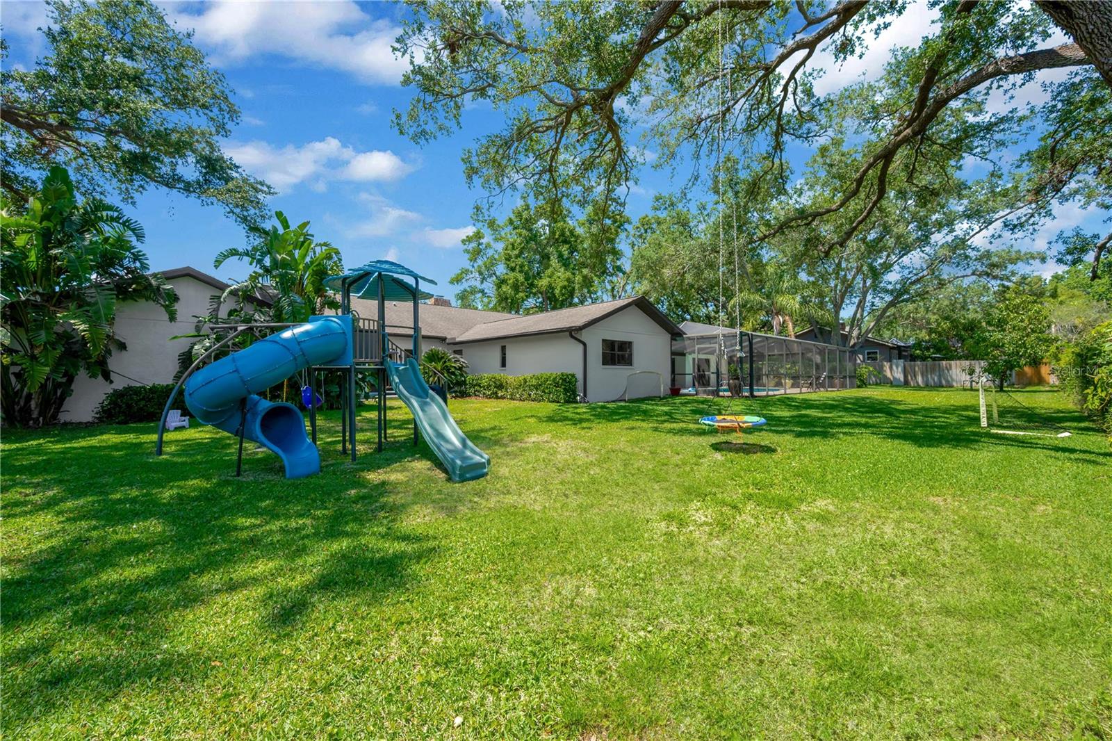 1007 Morfield Lane