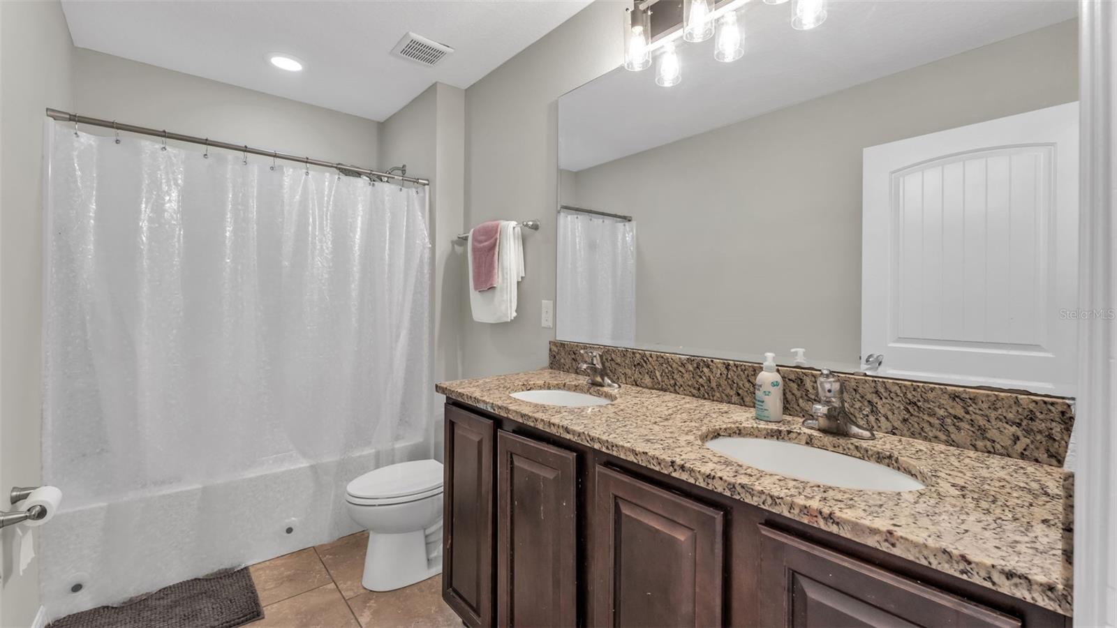 2250 Bella Luna Circle