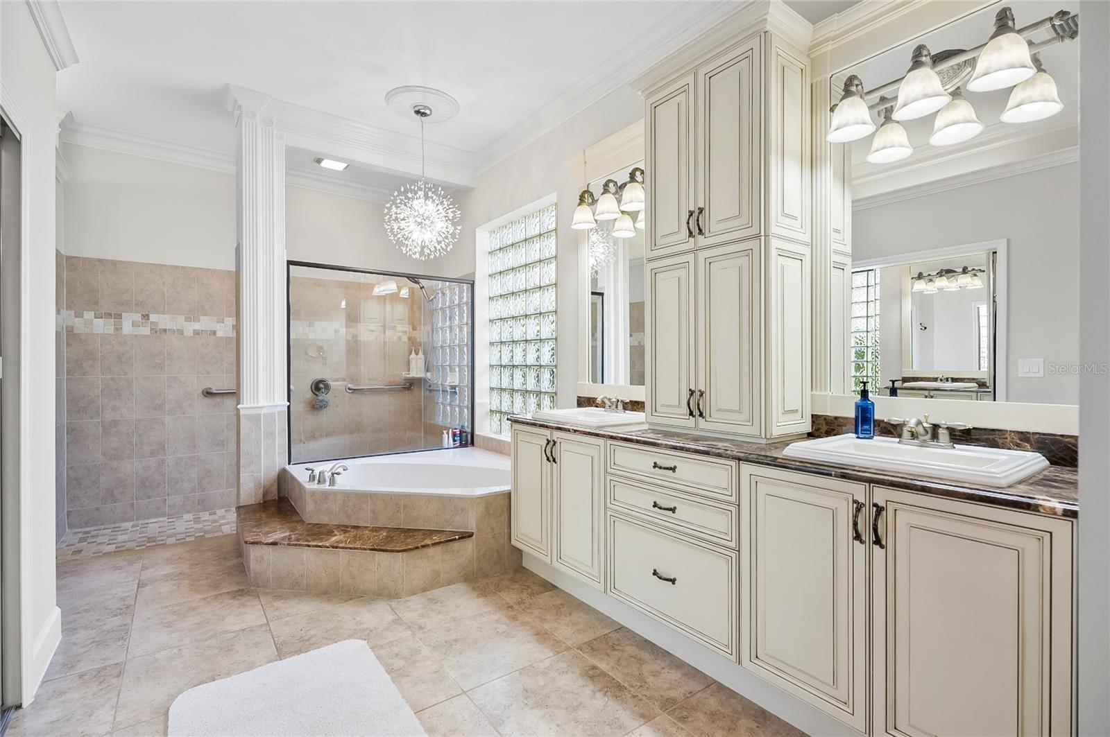 15 S Waterview Drive