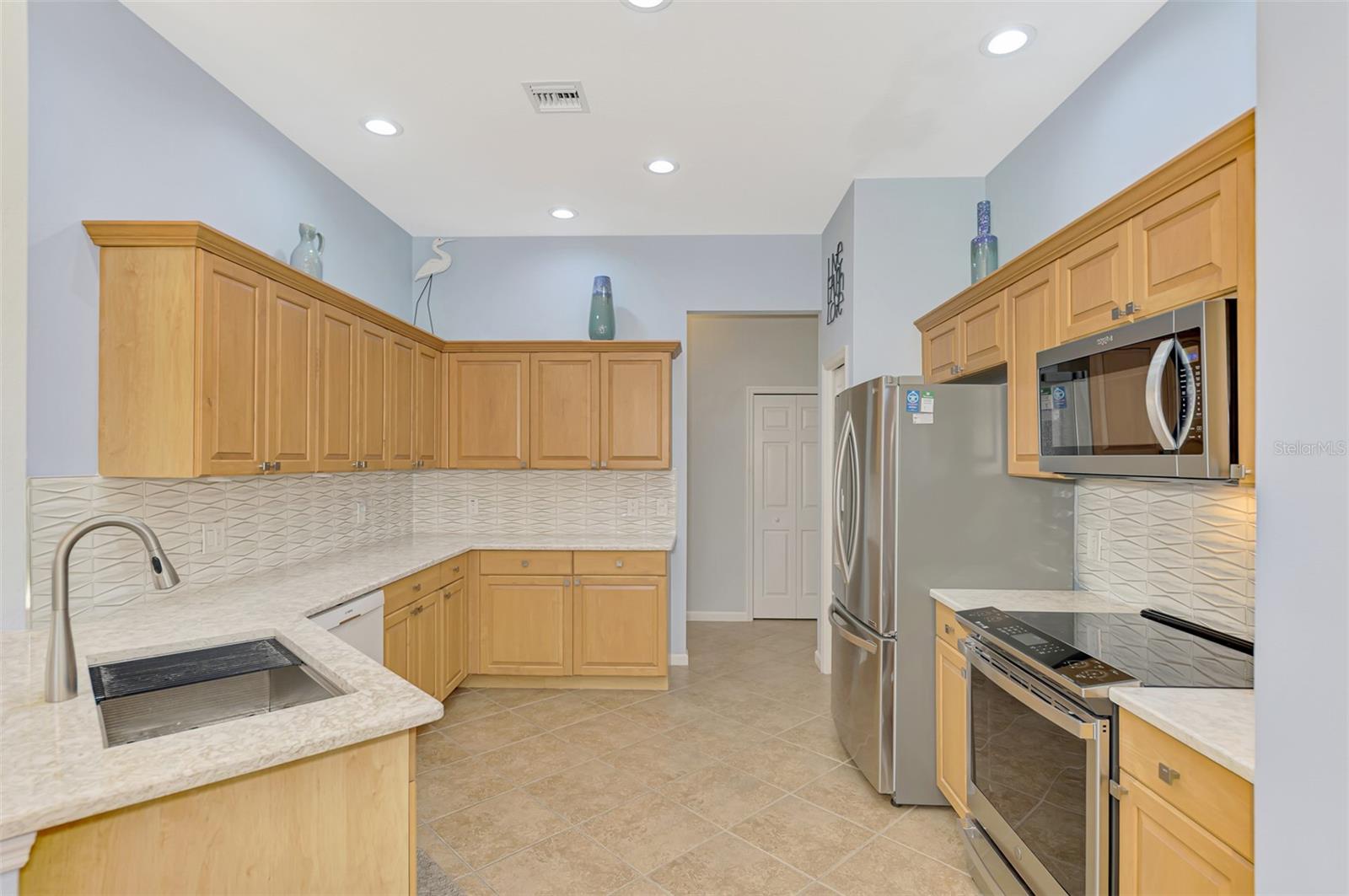 2699 Wax Myrtle Court