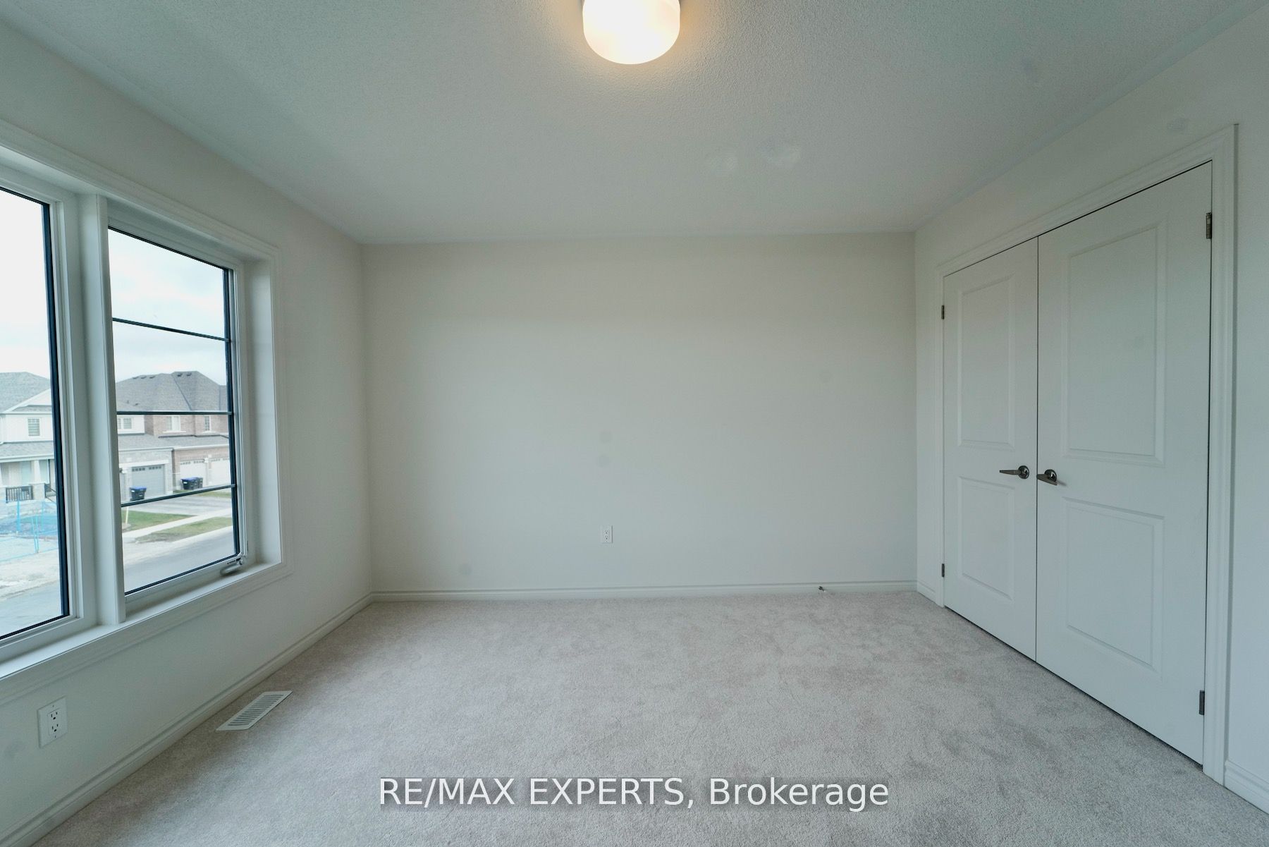 18 Mayapple St
