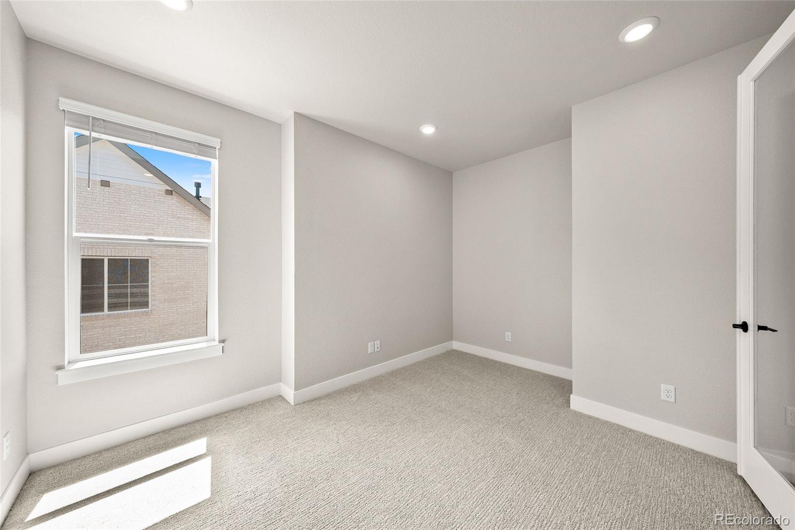 8632 Whiteclover Street