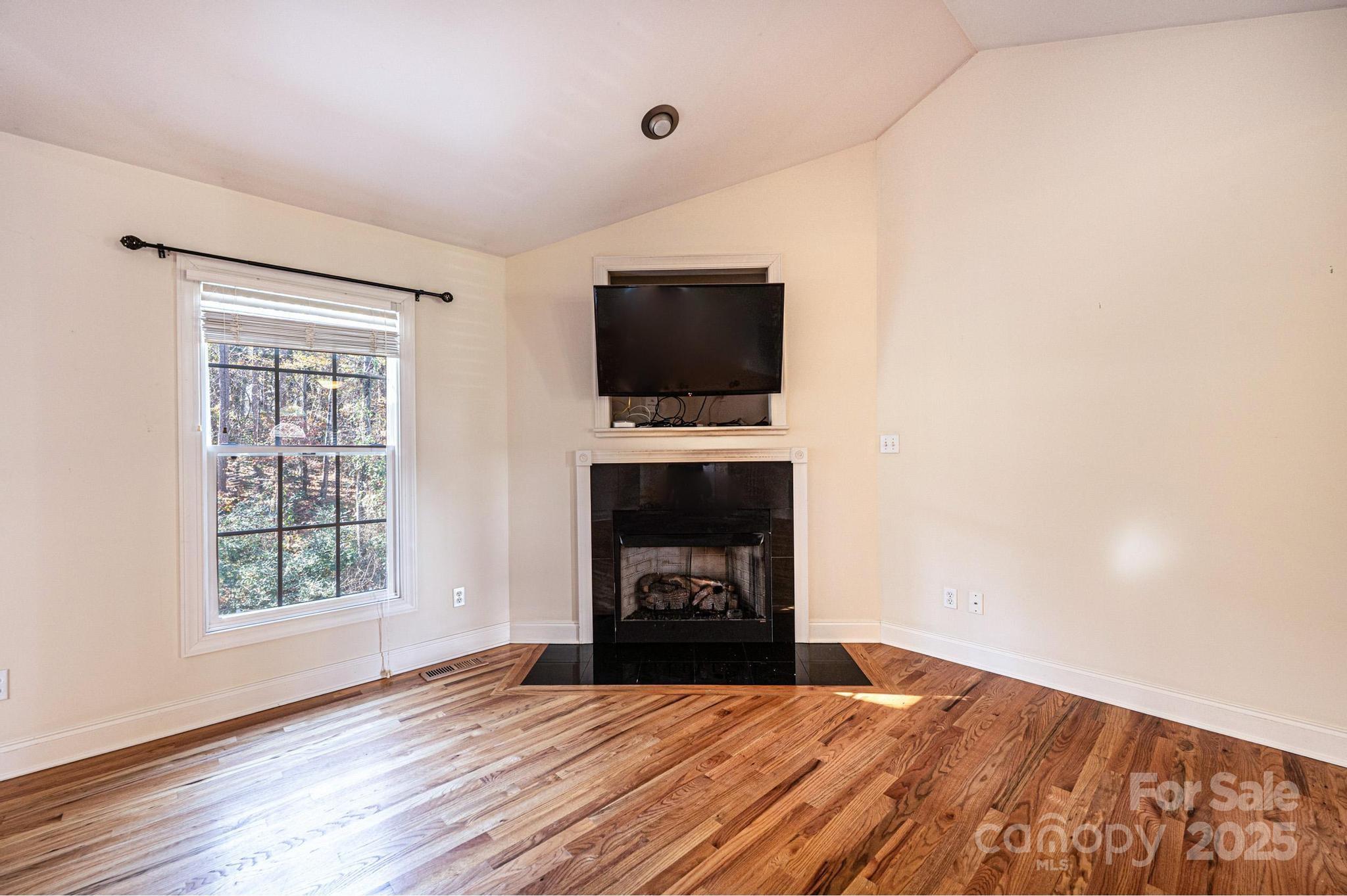 1436 20th Avenue Place NE