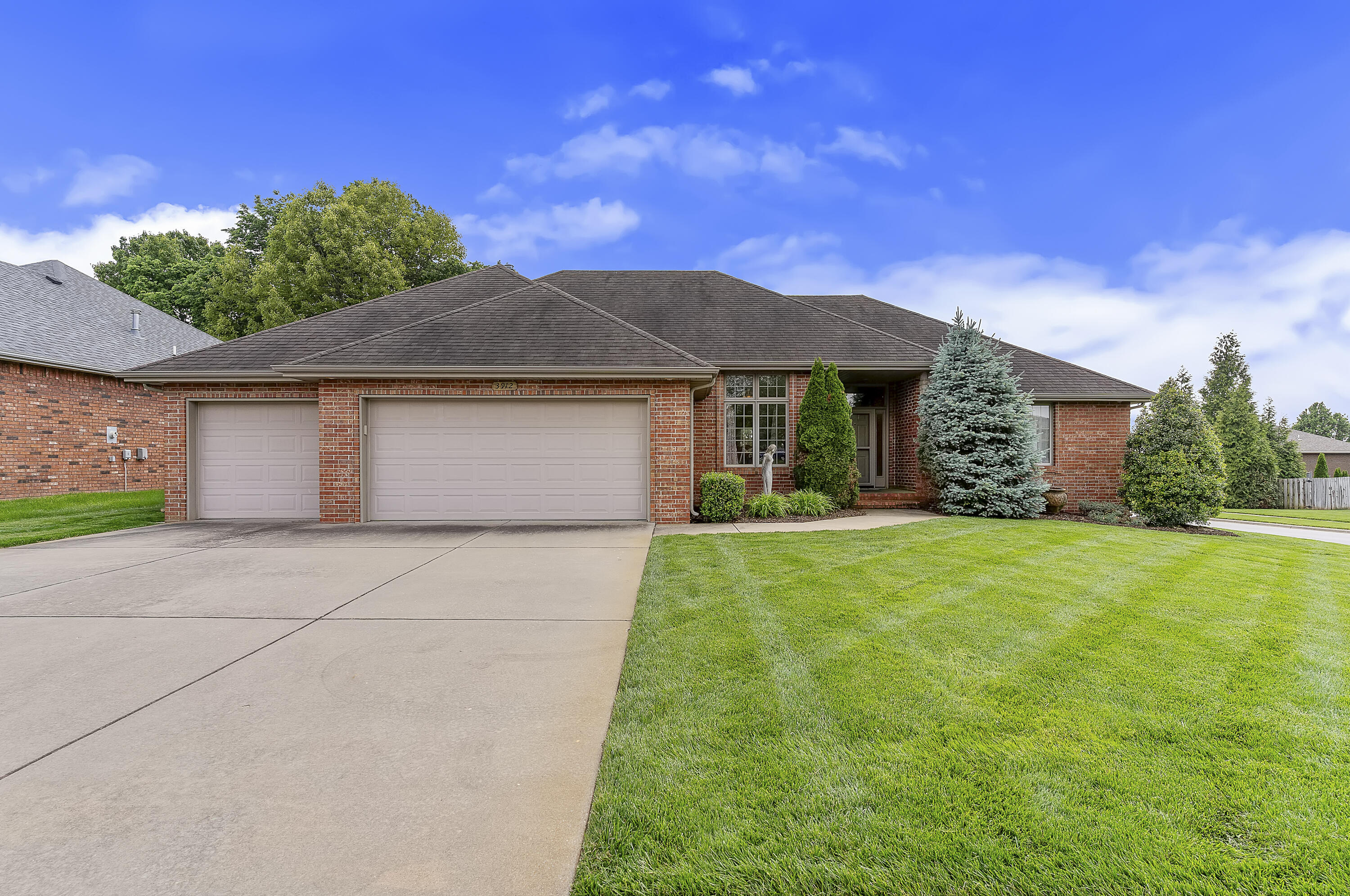 3912 W Olivia Street