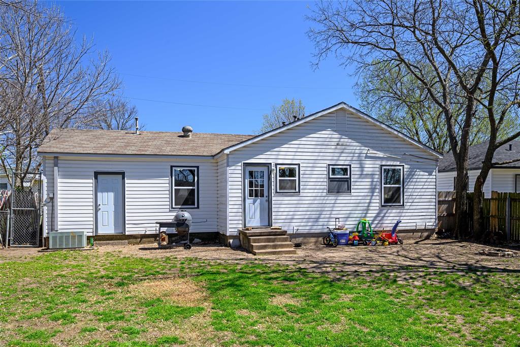 2106 N Alexander Street