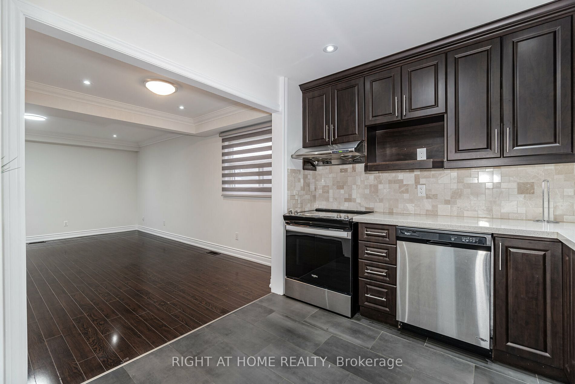 29 Gold Pine Crt