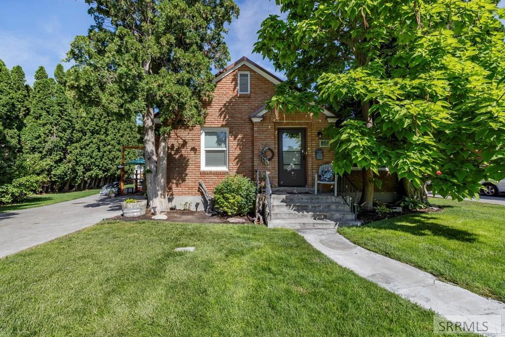 851 S Shilling Avenue