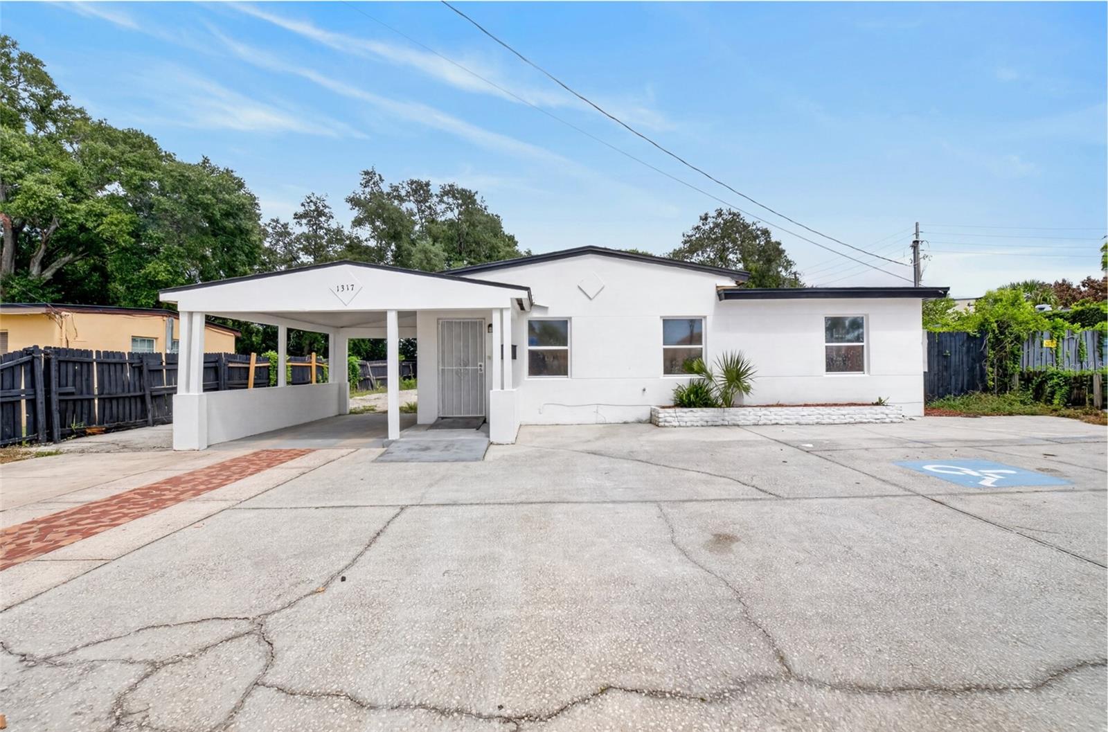 1317 N Pine Hills Road, Orlando, FL