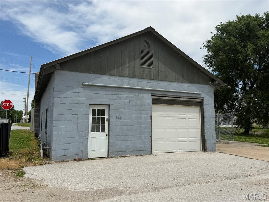105 E Lamb Street