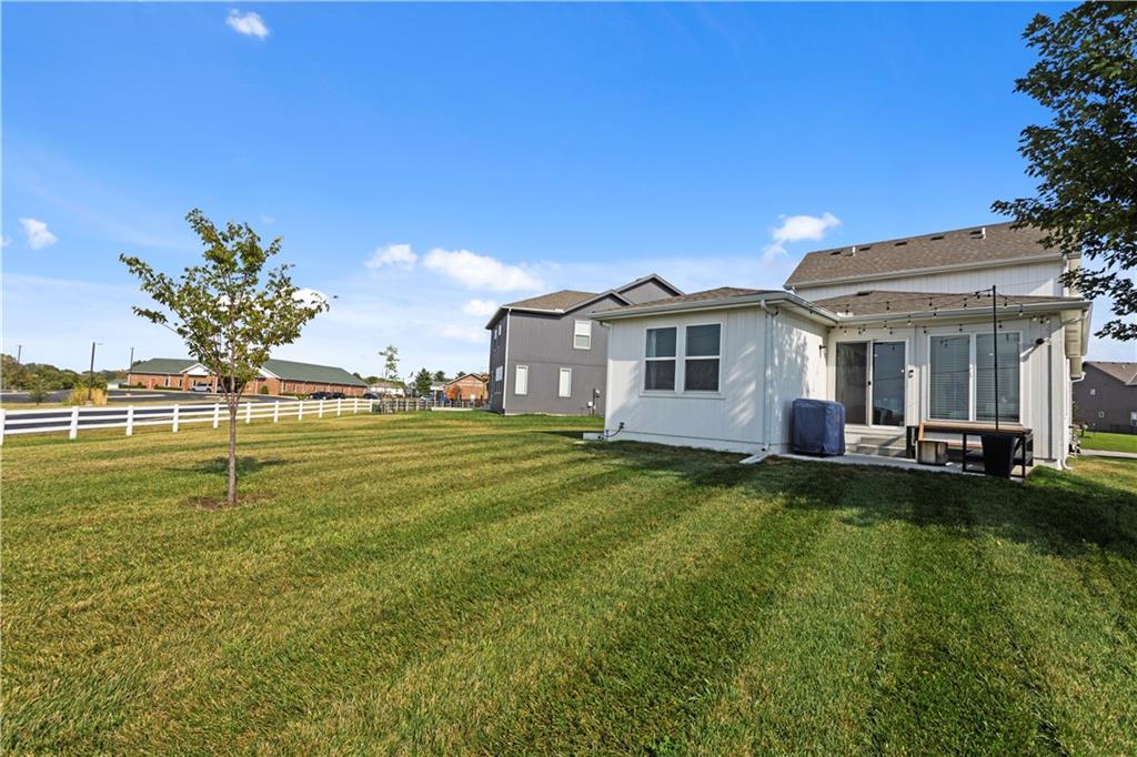 27600 E Red Fox Street