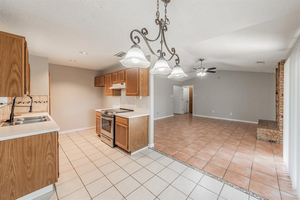 214 Kalmia Drive