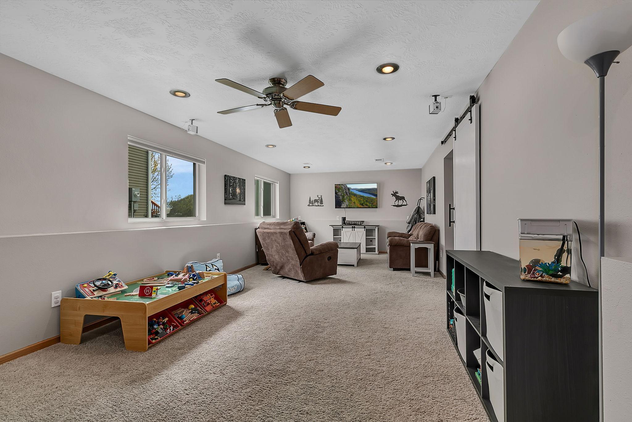 1136 Orchid Drive NE