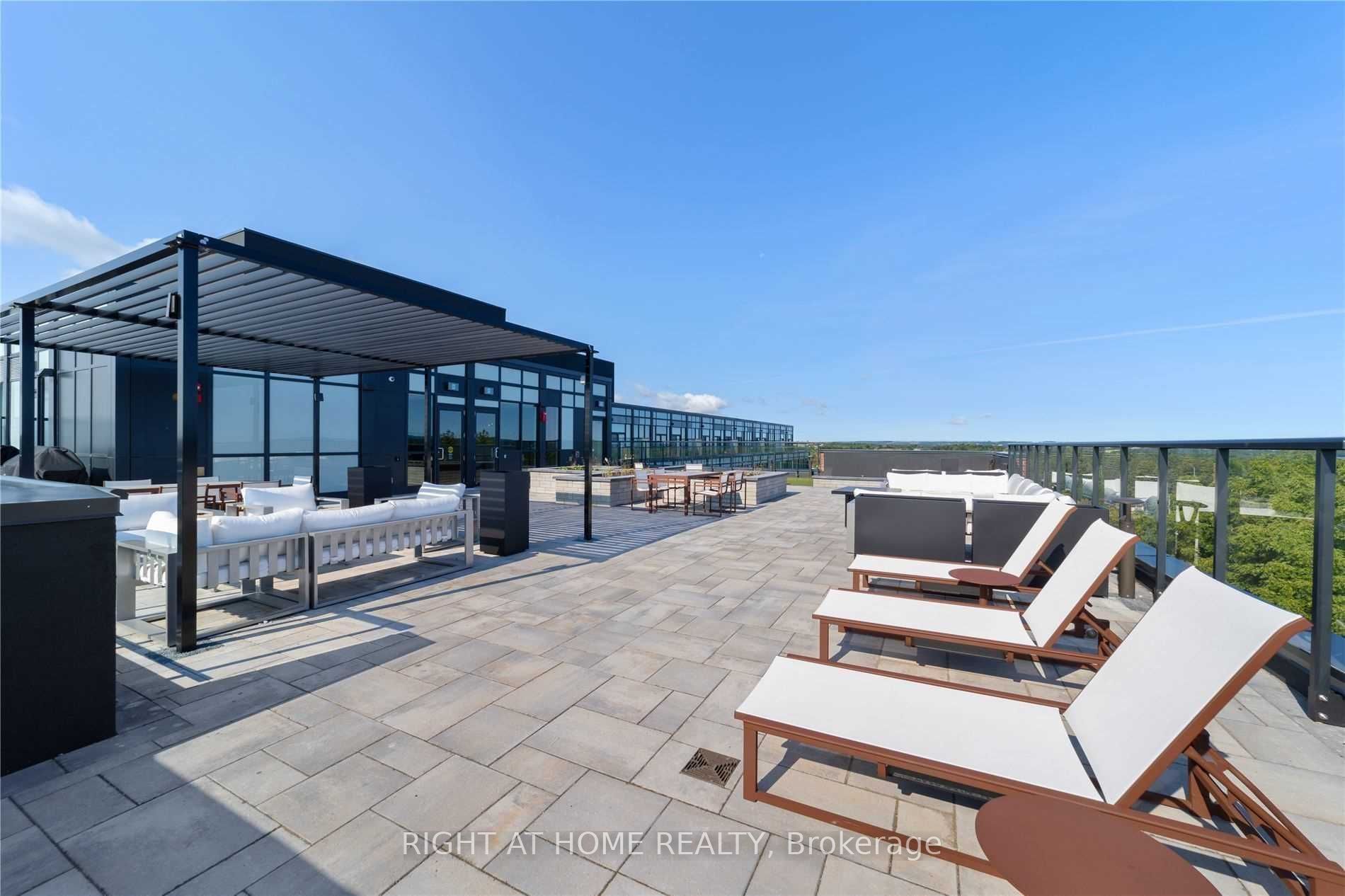 681 Yonge St 621