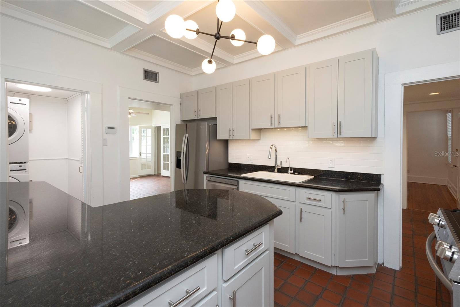 3012 W Sitios Street