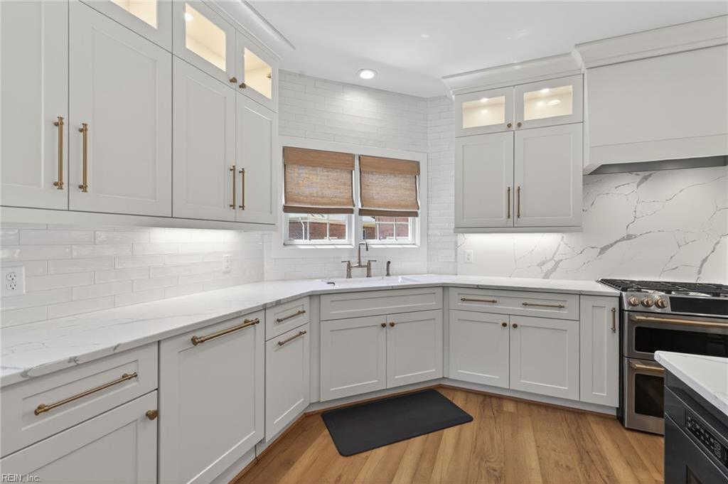 4533 Church Point Place