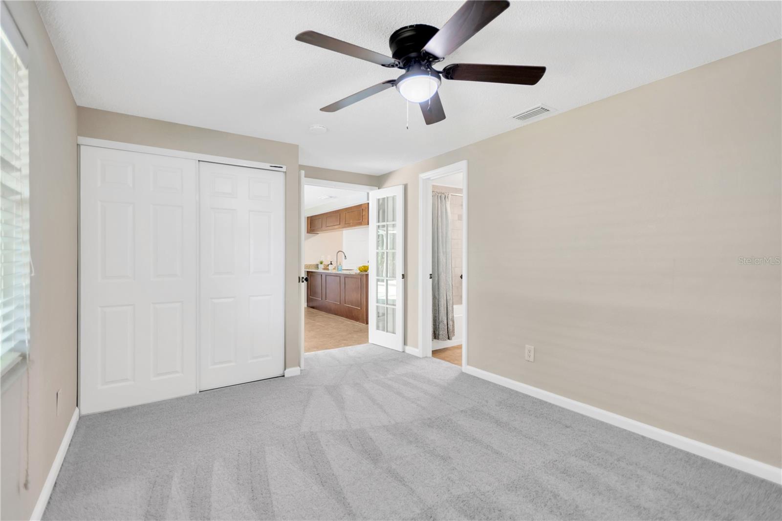 3218 King Charles Circle