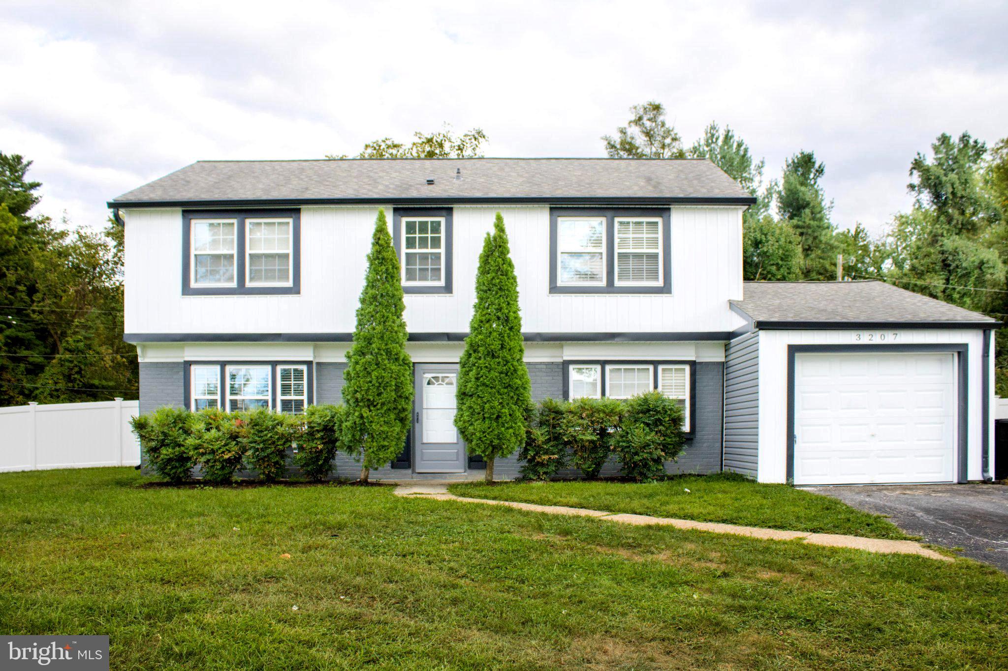 3207 Superior Lane