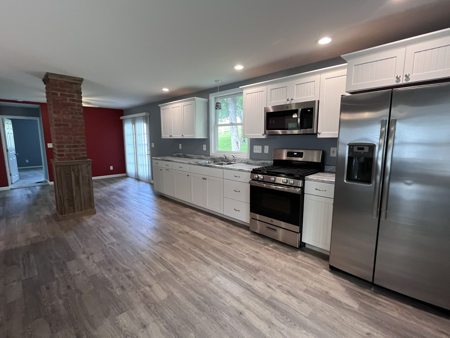 1720 Hugenberg Lane