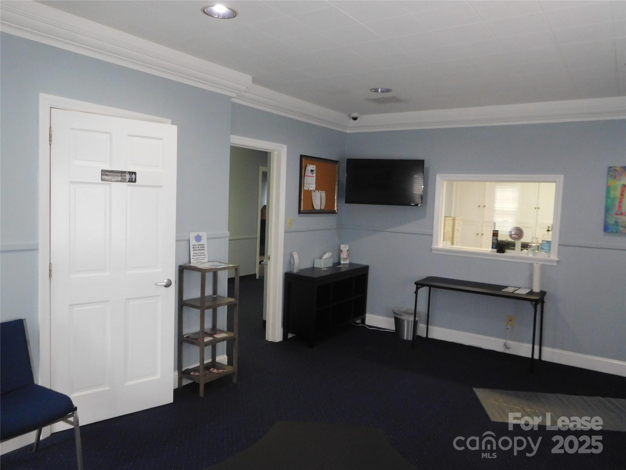 412 S Sutherland Avenue