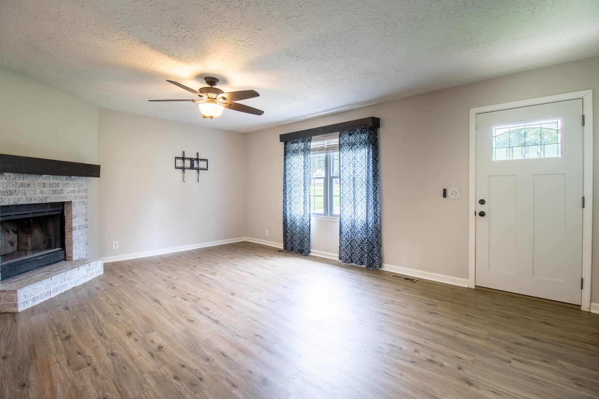 409 Sunnybrook Dr