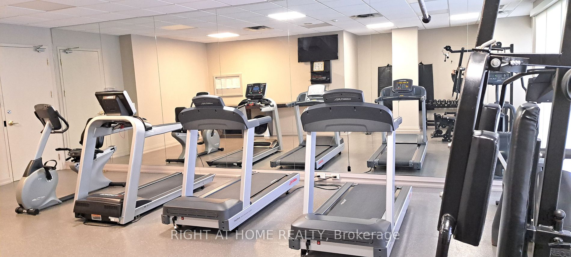 9 Northern Hts Dr 604